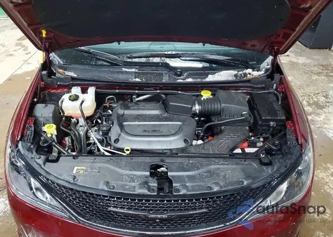 2020 Chrysler Pacifica Touring L z USA, uszkodzony, nr VIN 2C4RC3BG9LR268064